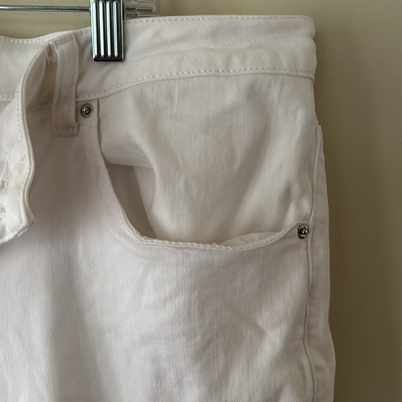 Earl Jeans White 2 Front Pockets 2 Back Patch Pockets Zipper And Button Size 20W - Picture 4 of 14